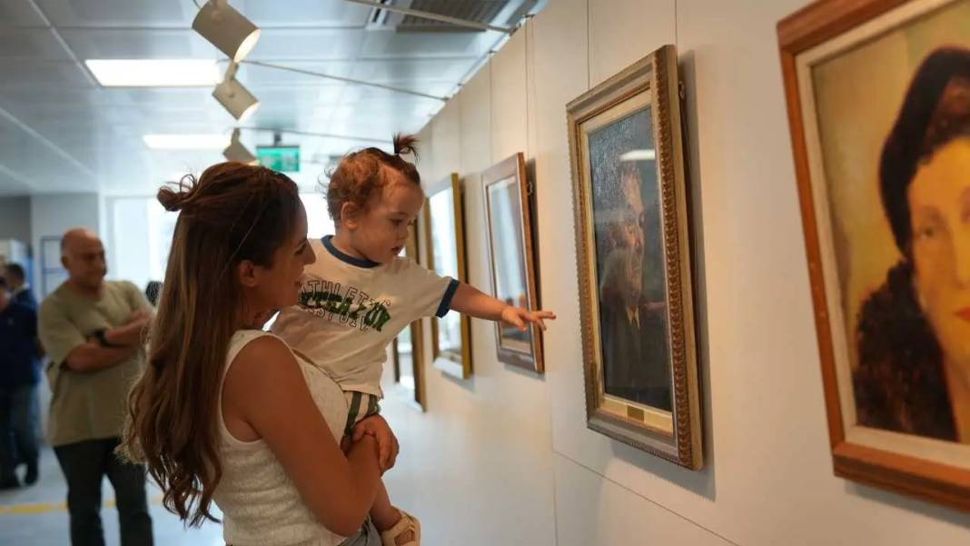 Hatay’da Portrelerle Zaman Yolculuğu Sanatseverleri Mest Etti 1